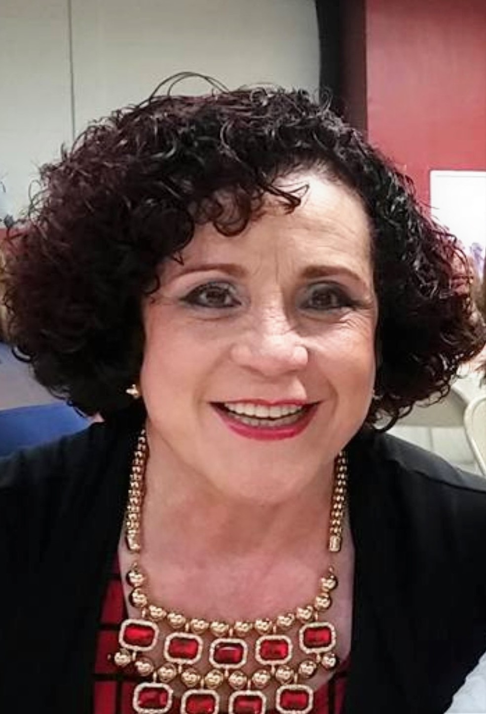 <span style="font-weight: bold;">FEBE FARIAS</span>